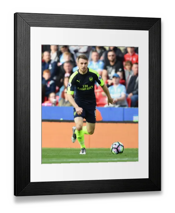Framed Print : Aaron Ramsey in Action: Arsenal vs. Stoke City, Premier League 2016-17 Framed Print : Aaron Ramsey in Action: Arsenal vs. Stoke City, Premier League 2016-17