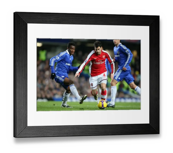 Framed Print : Cesc Fabregas (Arsenal) Jon Mikel Obi (Chelsea)