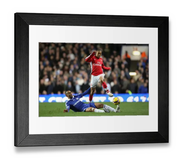 Framed Print : Clash of the Full-Backs: Gael Clichy vs Jose Bosingwa in Chelsea vs Arsenal's 1:2 Battle, Barclays Premier League, 2008 Framed Print : Clash of the Full-Backs: Gael Clichy vs Jose Bosingwa in Chelsea vs Arsenal's 1:2 Battle, Barclays Premier League, 2008