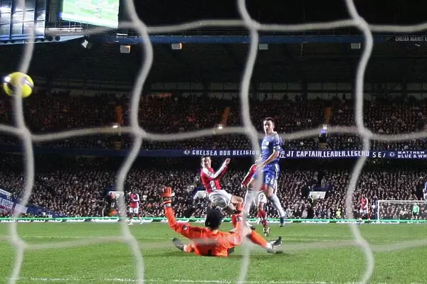 Van Persie Stuns Chelsea: The Thrilling Moment RVP Scores Arsenal's First Goal