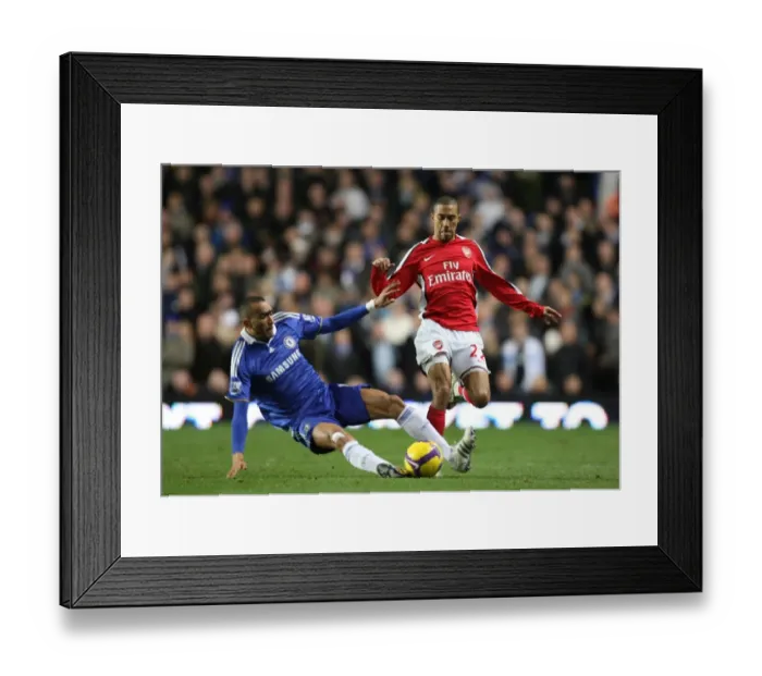 Framed Print : Gael Clichy (Arsenal) Jose Bosingwa (Chelsea) Framed Print : Gael Clichy (Arsenal) Jose Bosingwa (Chelsea)