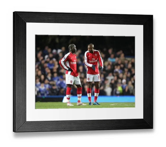 Framed Print : Gallas and Sagna's Victory: Chelsea 1-2 Arsenal (2008)