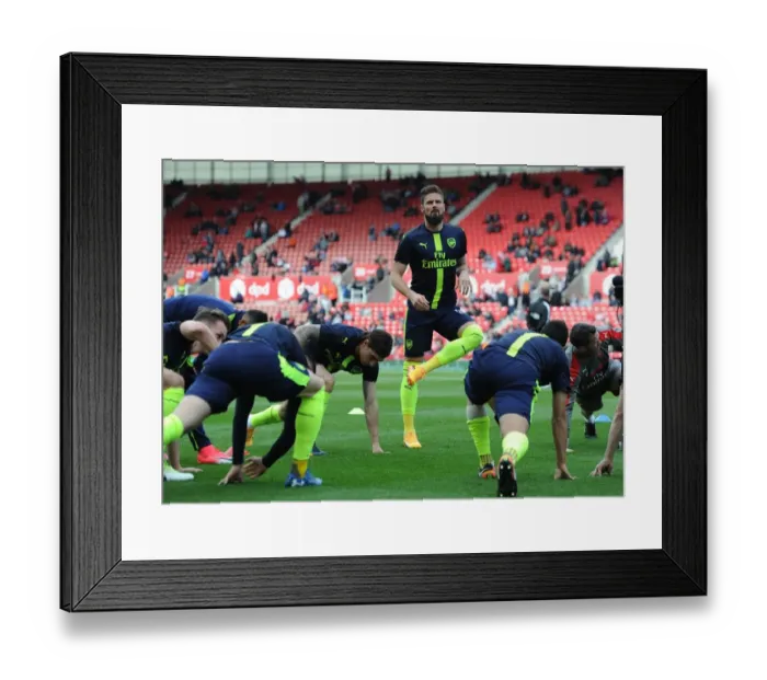 Framed Print : Olivier Giroud Prepares for Arsenal's Clash against Stoke City, Premier League 2016-17