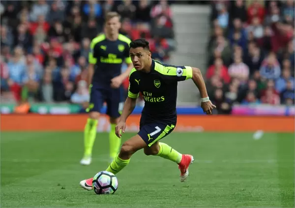 Alexis Sanchez in Action: Stoke City vs Arsenal, Premier League 2016-17