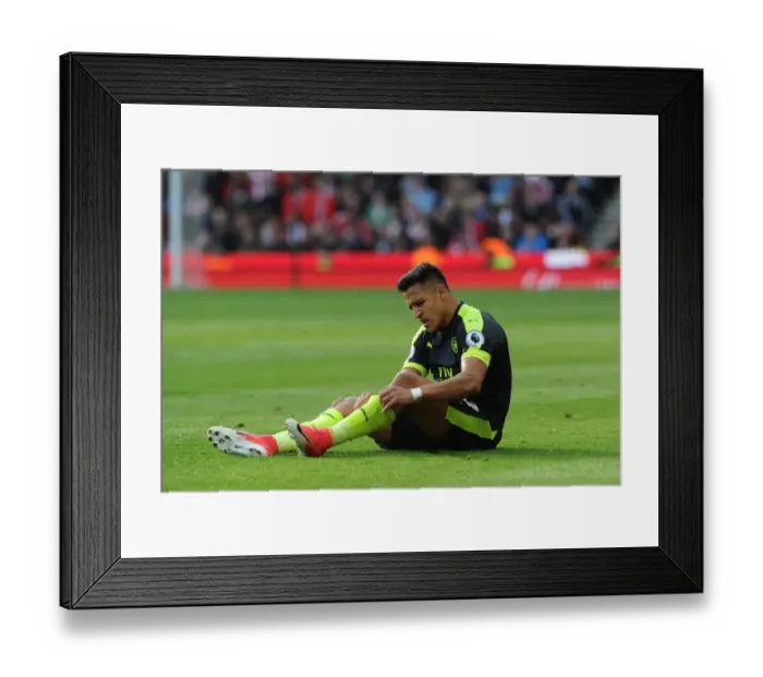 Framed Print : Alexis Sanchez in Action: Arsenal's Premier League Showdown at Stoke City (2016-17)