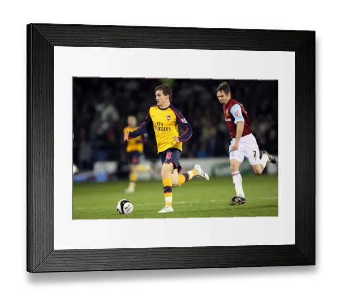 Framed Print : Aaron Ramsey (Arsenal) Graham Alexander (Burnley) Framed Print : Aaron Ramsey (Arsenal) Graham Alexander (Burnley)