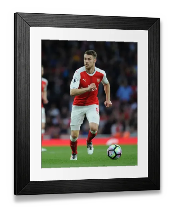 Framed Print : Aaron Ramsey in Action: Arsenal vs Sunderland, Premier League 2016-17