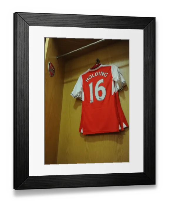 Framed Print : Arsenal's Rob Holding Prepares for Arsenal v Sunderland Match (2016-17) Framed Print : Arsenal's Rob Holding Prepares for Arsenal v Sunderland Match (2016-17)
