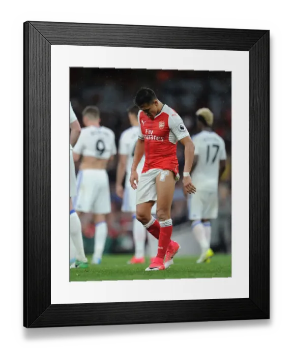 Framed Print : Alexis Sanchez in Action: Arsenal vs Sunderland, Premier League 2016-17