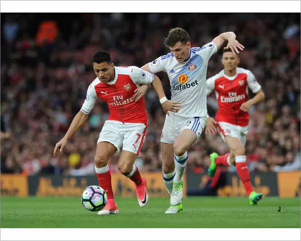 Arsenal's Alexis Sanchez vs. Sunderland's Billy Jones: A Premier League Face-Off