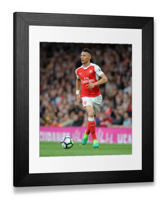 Framed Print : Arsenal's Kieran Gibbs in Action Against Sunderland (2016-17) Framed Print : Arsenal's Kieran Gibbs in Action Against Sunderland (2016-17)
