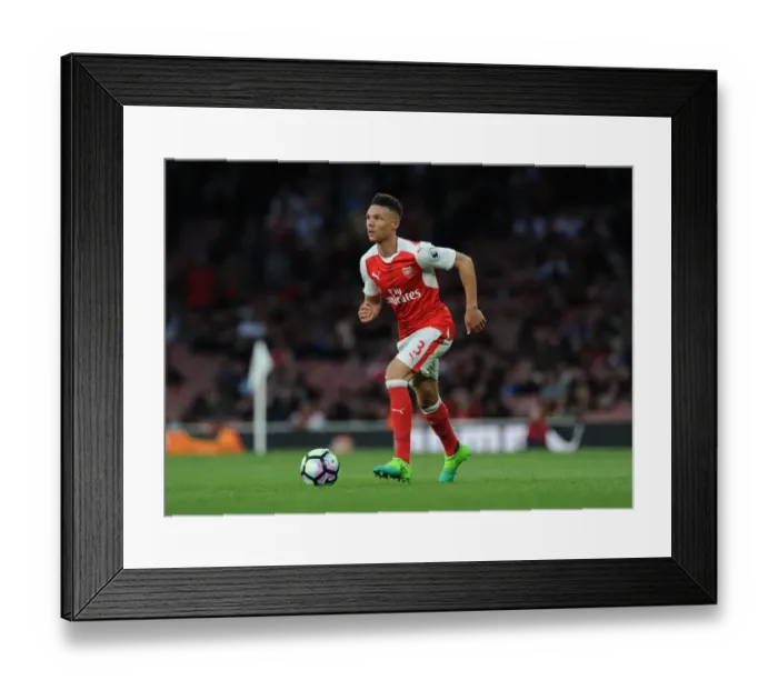 Framed Print : Kieran Gibbs in Action: Arsenal vs Sunderland (2016-17)
