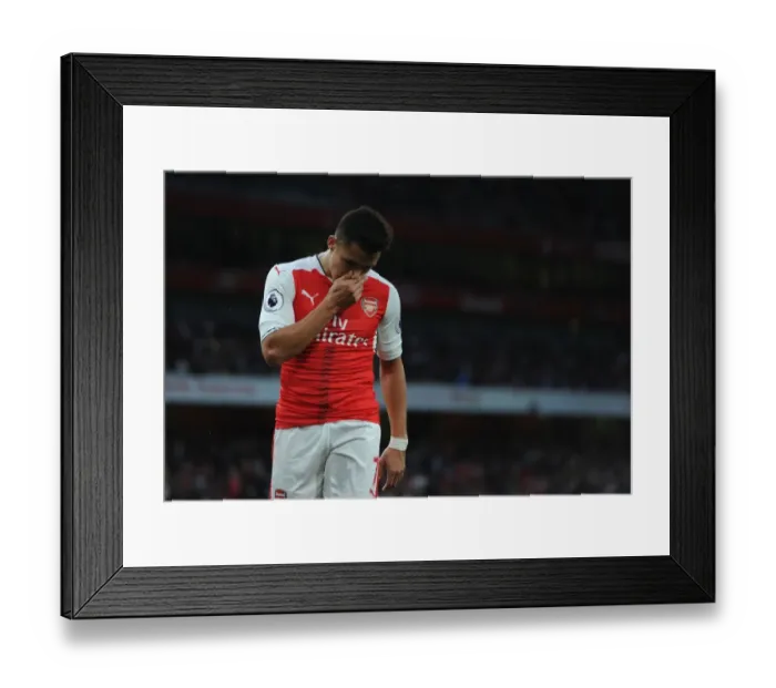 Framed Print : Alexis Sanchez in Action: Arsenal vs. Sunderland, Premier League 2016-17 Framed Print : Alexis Sanchez in Action: Arsenal vs. Sunderland, Premier League 2016-17