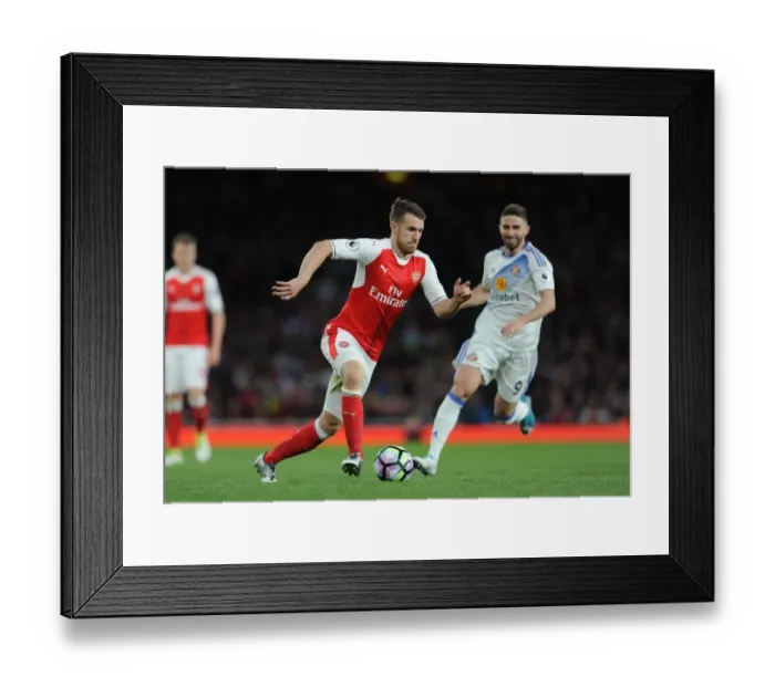 Framed Print : Aaron Ramsey in Action: Arsenal vs. Sunderland (2016-17)