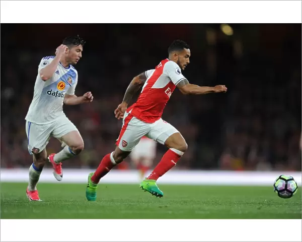 Theo Walcott vs. Bryan Oviedo: A Battle at the Emirates - Arsenal v Sunderland, Premier League 2016-17