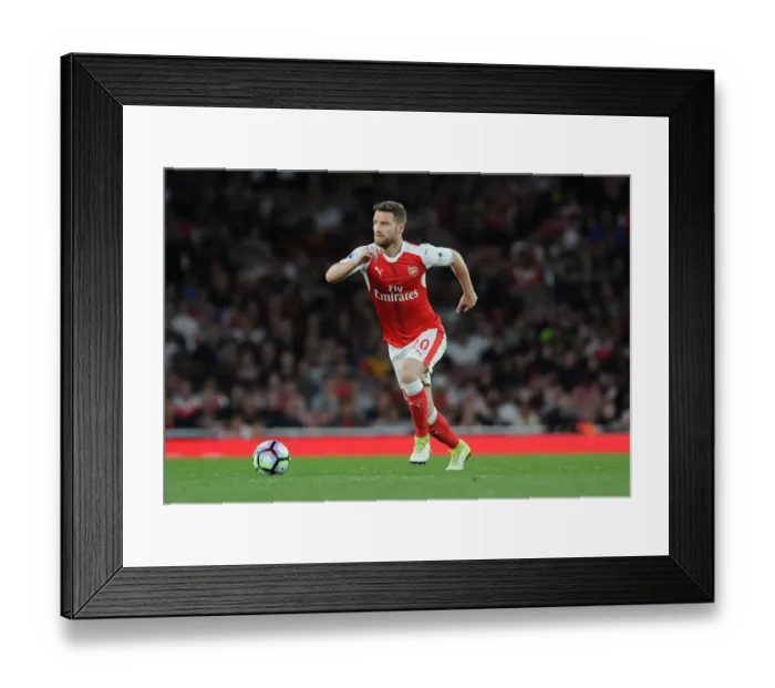 Framed Print : Arsenal's Shkodran Mustafi in Action against Sunderland (2016-17) Framed Print : Arsenal's Shkodran Mustafi in Action against Sunderland (2016-17)