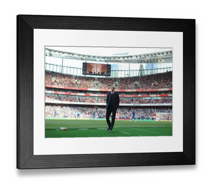 Framed Print : Arsene Wenger Leads Arsenal in Premier League Showdown against Everton (2016-17) Framed Print : Arsene Wenger Leads Arsenal in Premier League Showdown against Everton (2016-17)