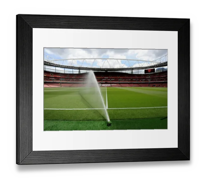 Framed Print : Pre-Match Preparations at Emirates Stadium: Arsenal vs Everton, Premier League 2016-17 Framed Print : Pre-Match Preparations at Emirates Stadium: Arsenal vs Everton, Premier League 2016-17