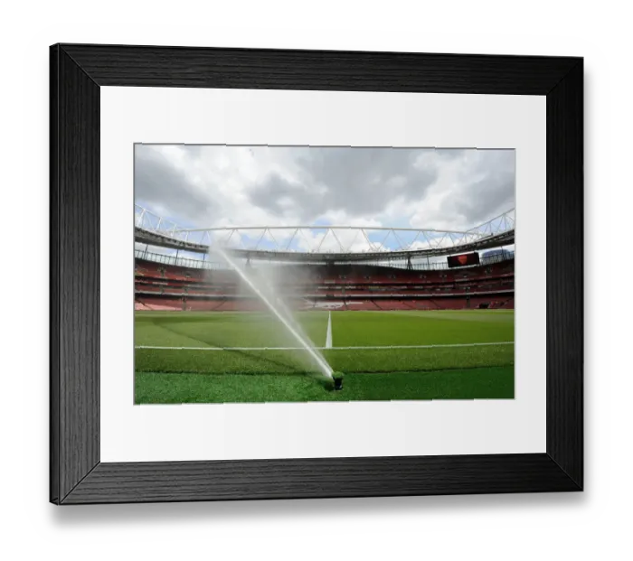 Framed Print : Arsenal v Everton: Pre-Match Preparations at Emirates Stadium, 2016-17 Framed Print : Arsenal v Everton: Pre-Match Preparations at Emirates Stadium, 2016-17