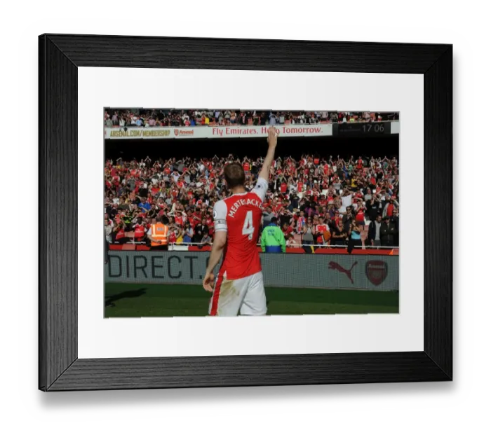 Framed Print : Per Mertesacker's Emotional Farewell: A Arsenal Legend Bids Adieu at Emirates Stadium (2016-17)