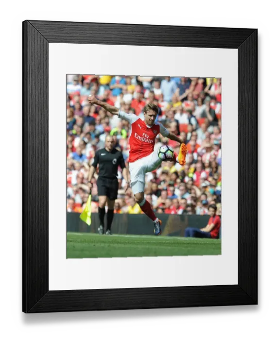 Framed Print : Nacho Monreal in Action: Arsenal vs Everton, Premier League 2016-17 Framed Print : Nacho Monreal in Action: Arsenal vs Everton, Premier League 2016-17