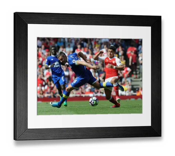 Framed Print : Clash of Titans: Sanchez vs Jagielka - Arsenal vs Everton, Premier League 2016-17