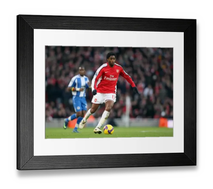 Framed Print : Alex Song's Victory: Arsenal 1-0 Wigan Athletic, Barclays Premier League, Emirates Stadium (December 6, 2008)