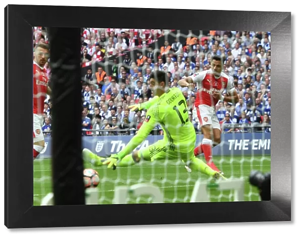 Alexis Sanchez Scores the Winning Goal: Arsenal Triumphs in FA Cup Final vs Chelsea