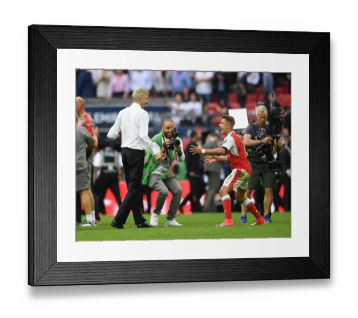 Framed Print : Arsene Wenger and Alexis Sanchez: Celebrating Arsenal's FA Cup Victory over Chelsea