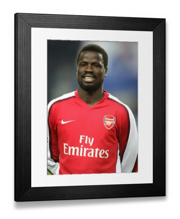 Framed Print : Emmanuel Eboue vs FC Porto: 2-0 Champions League Upset Framed Print : Emmanuel Eboue vs FC Porto: 2-0 Champions League Upset