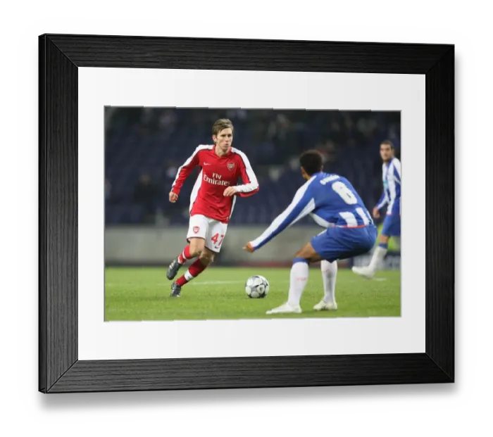 Framed Print : Mark Randall (Arsenal) Freddy Guarin (FC Porto)