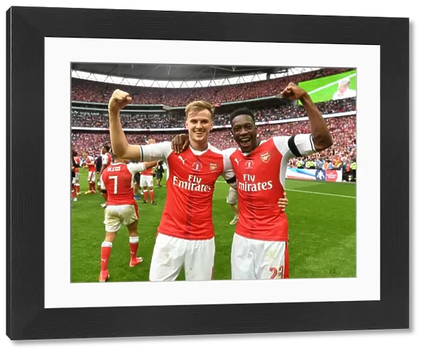 Arsenal FC: Holding and Welbeck's FA Cup Victory Celebration