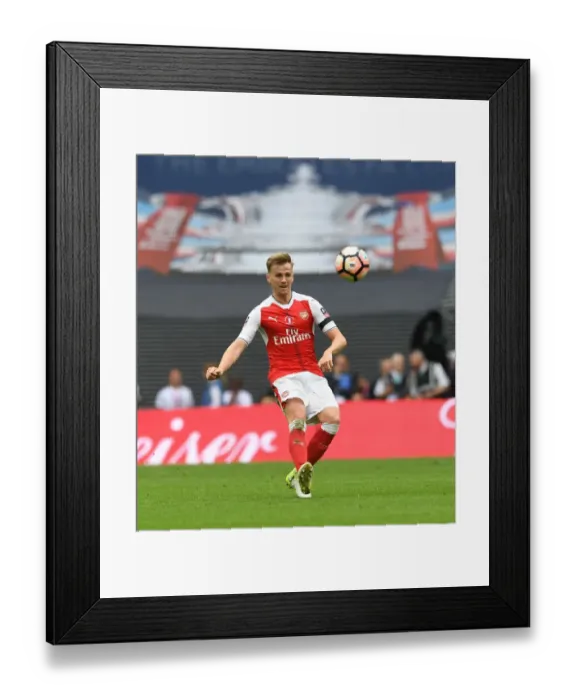 Framed Print : Arsenal's Rob Holding at the FA Cup Final: Arsenal vs Chelsea, London 2017