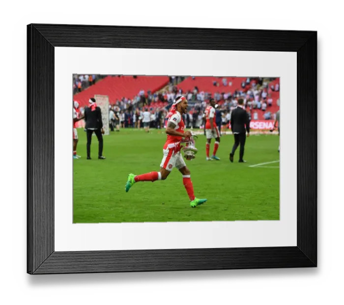 Framed Print : Theo Walcott Lifts the FA Cup: Arsenal's Triumph over Chelsea (2017)