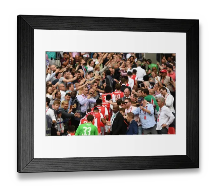 Framed Print : The Arsenal team walk up the wembley steps Framed Print : The Arsenal team walk up the wembley steps