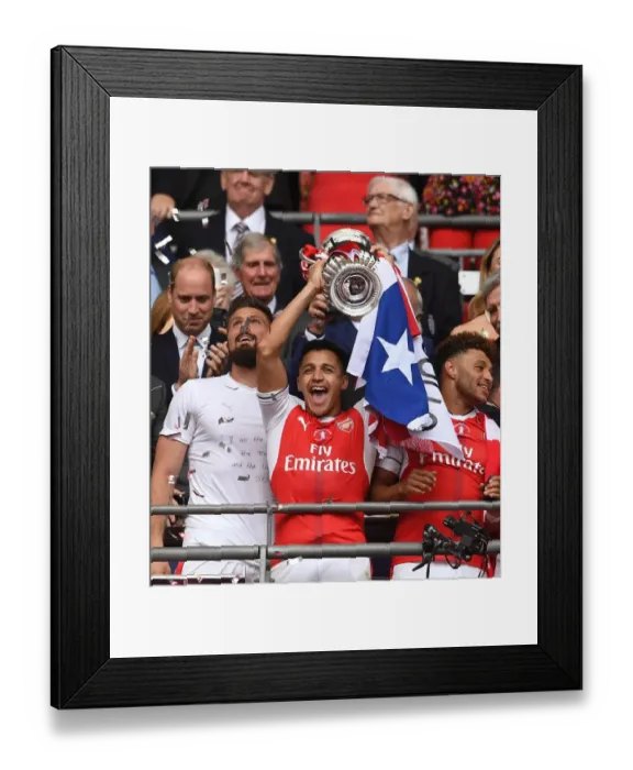 Framed Print : Alexis Sanchez (Arsenal) lifts the FA Cup Framed Print : Alexis Sanchez (Arsenal) lifts the FA Cup