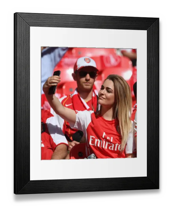 Framed Print : Arsenal fan. Arsenal 2: 1 Chelsea. FA Cup Final. Wembley Stadium, 27 / 5 / 17. Credit Framed Print : Arsenal fan. Arsenal 2: 1 Chelsea. FA Cup Final. Wembley Stadium, 27 / 5 / 17. Credit