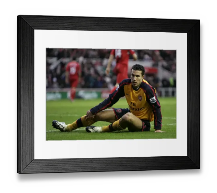 Framed Print : Robin van Persie's Stalemate at Middlesbrough: Arsenal's Star Striker Shines in a 1:1 Premier League Battle