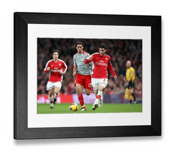 Framed Print : Cesc Fabregas (Arsenal) Alvaro Arbeloa (Liverpool)