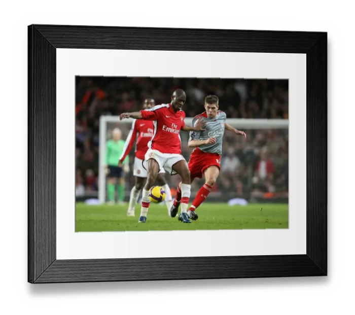 Framed Print : Abou Diaby (Arsenal) Steven Gerrard (Liverpool)
