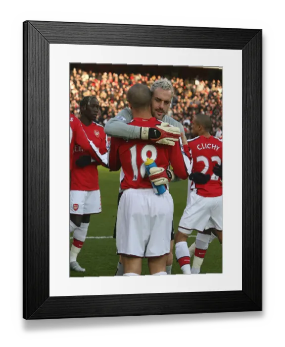 Framed Print : Manuel Almunia & Mikael Silvestre (Arsenal) Framed Print : Manuel Almunia & Mikael Silvestre (Arsenal)