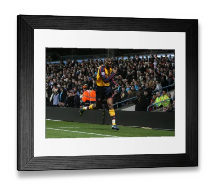 Framed Print : Abou Diaby's Thrilling Goal: A Game-Changer for Arsenal vs. Aston Villa (2008)
