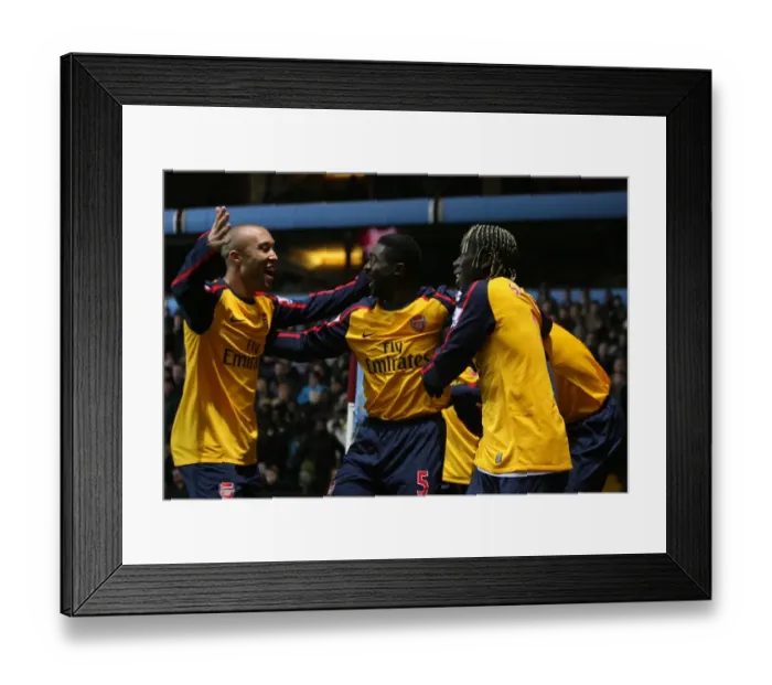 Framed Print : Mikael Silvestre Framed Print : Mikael Silvestre