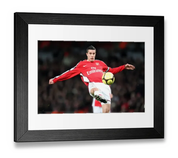 Framed Print : Robin van Persie's Strike: Arsenal's 3:1 FA Cup Victory over Plymouth Argyle (3 / 1 / 09)