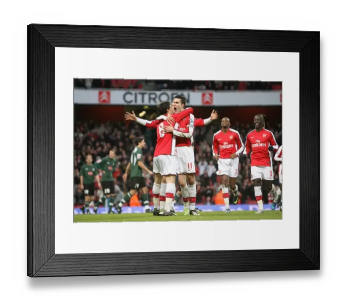 Framed Print : Robin van Persie's Thrilling Debut Goal: Arsenal 3-1 Plymouth Argyle, FA Cup 3rd Round, 2009