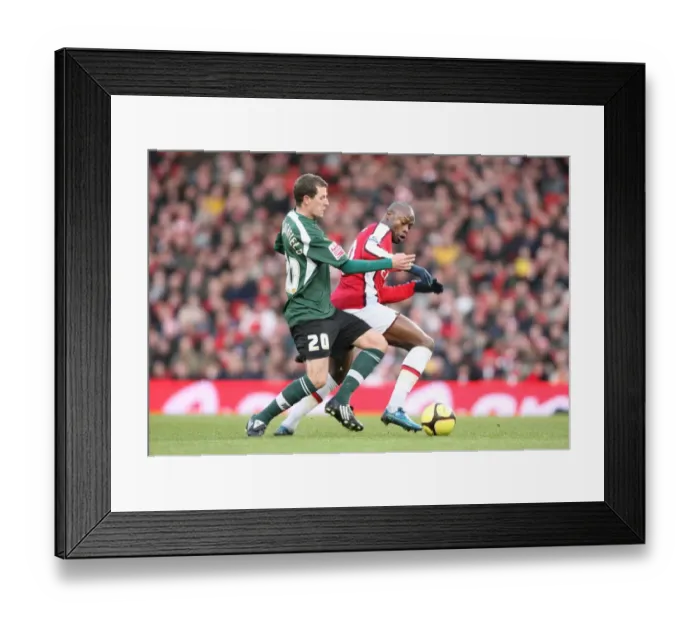 Framed Print : William Gallas (Arsenal) Luke Summerfield (Plymouth)