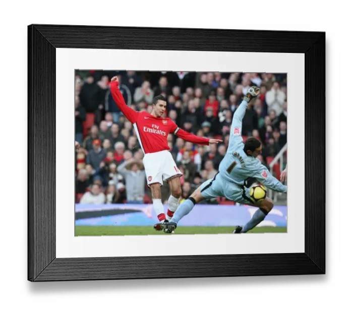 Framed Print : Robin van Persie (Arsenal) Roman Larrieu (Plymouth) Framed Print : Robin van Persie (Arsenal) Roman Larrieu (Plymouth)