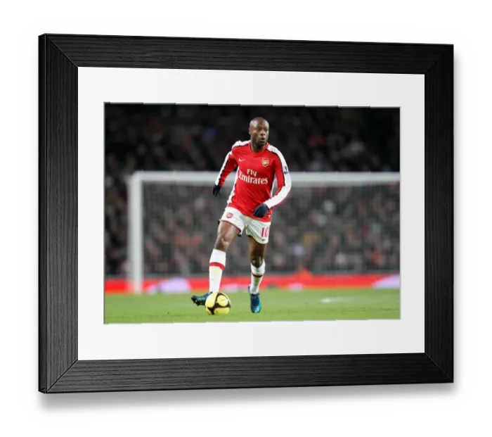 Framed Print : William Gallas Leads Arsenal to 3:1 FA Cup Victory over Plymouth Argyle, Emirates Stadium (2009) Framed Print : William Gallas Leads Arsenal to 3:1 FA Cup Victory over Plymouth Argyle, Emirates Stadium (2009)