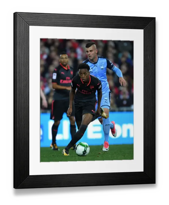 Framed Print : Joe Willock Outmaneuvers Christopher Zuvela in Sydney FC vs Arsenal Pre-Season Clash Framed Print : Joe Willock Outmaneuvers Christopher Zuvela in Sydney FC vs Arsenal Pre-Season Clash