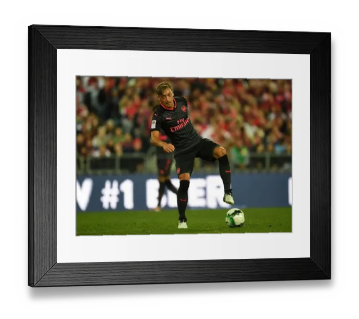 Framed Print : Mesut Ozil in Action: Arsenal vs. Sydney FC (2017) Framed Print : Mesut Ozil in Action: Arsenal vs. Sydney FC (2017)